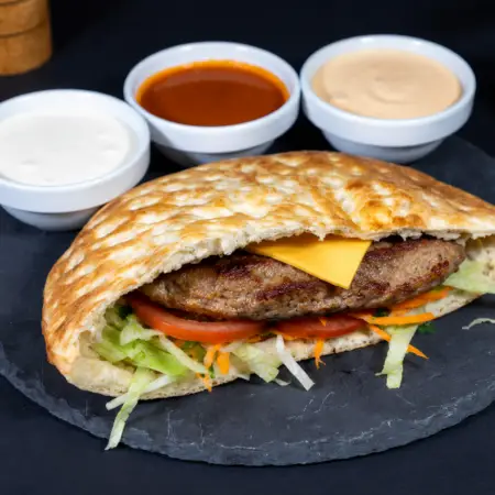 Cheesburger vită/pui în pita de kebab
